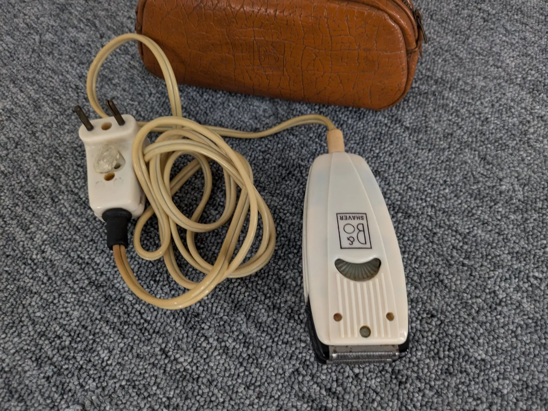 Bang & Olufsen - Razor (2) - B&O Shaver